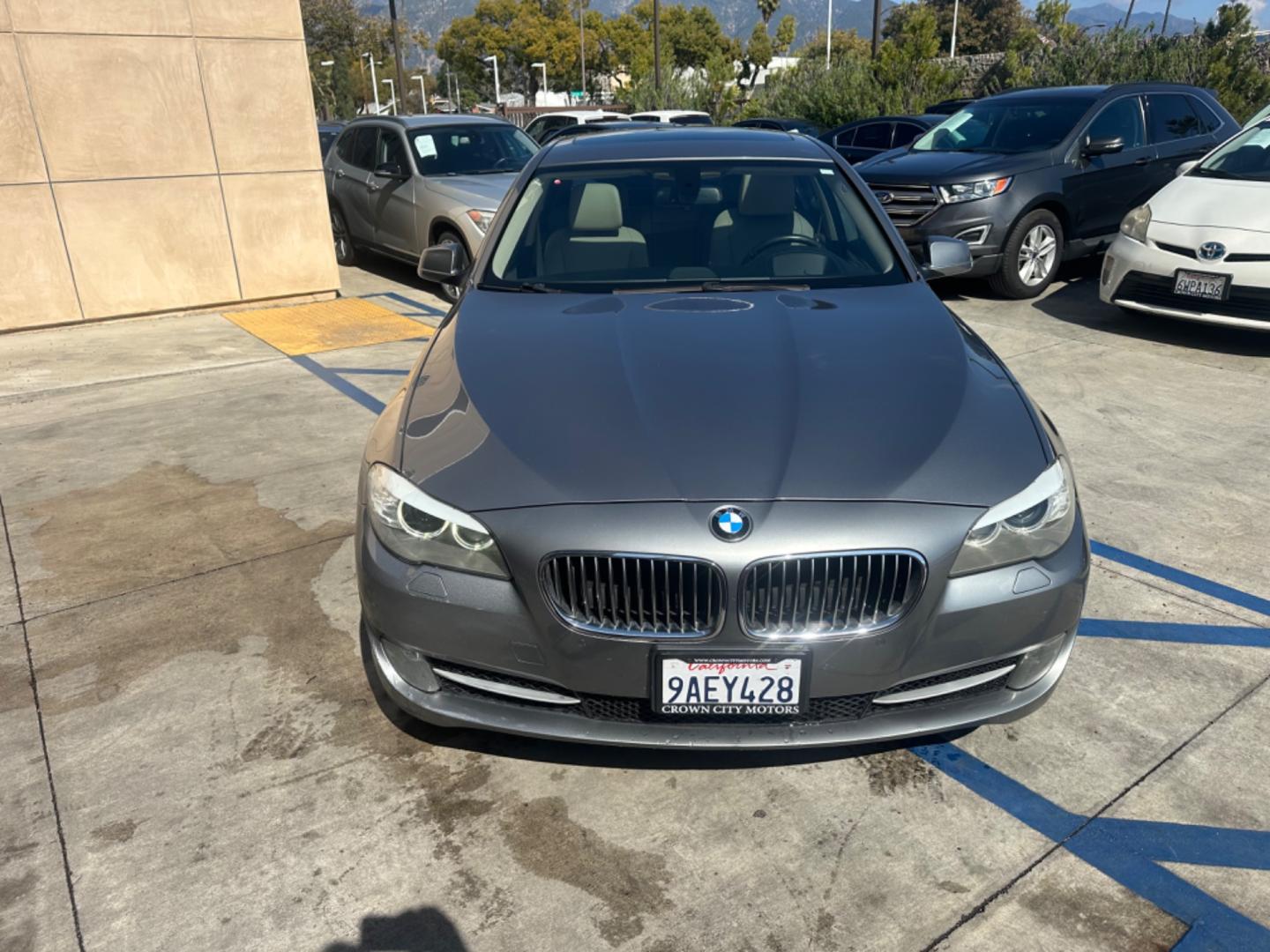 2013 Silver Metallic /Black BMW 5-Series 535i (WBAFR7C53DC) with an 3.0L L6 DOHC 24V engine, Automatic transmission, located at 30 S. Berkeley Avenue, Pasadena, CA, 91107, (626) 248-7567, 34.145447, -118.109398 - Navigation! Back-up Camera! Leather Seats! Moon roof! This 2013 BMW 5-Series 535i looks and drives well! Bad Credit? We can help! We are the bank. All our cars are thoroughly inspected and reconditioned by our technicians. FREE CARFAX report. Stop by or call to speak with our friendly staff. Whether - Photo#7